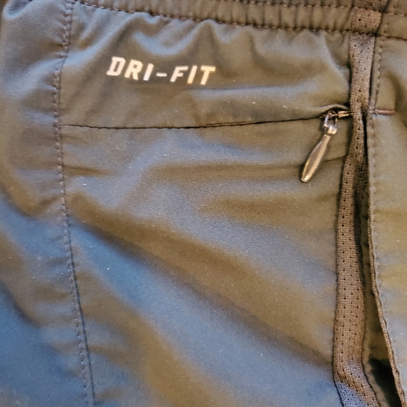 Nike Dri-FIT Woven Running Shorts - Picture 7 of 10